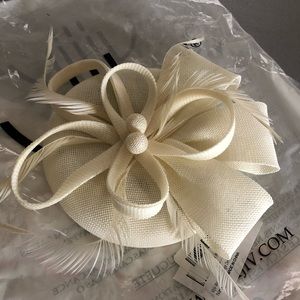 Good condition, tea party, fascinator